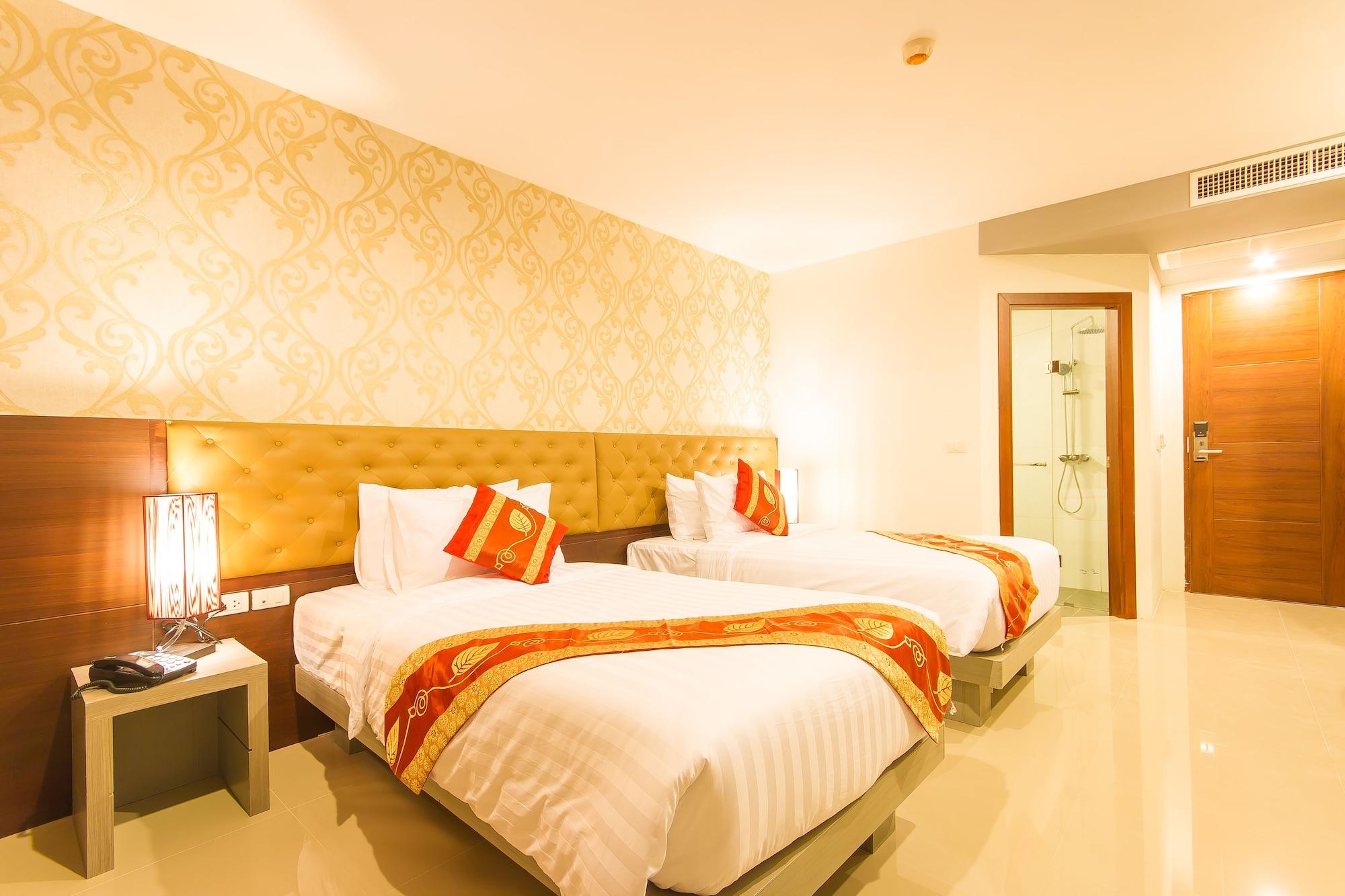 Hemingways Silk Hotel Patong Buitenkant foto