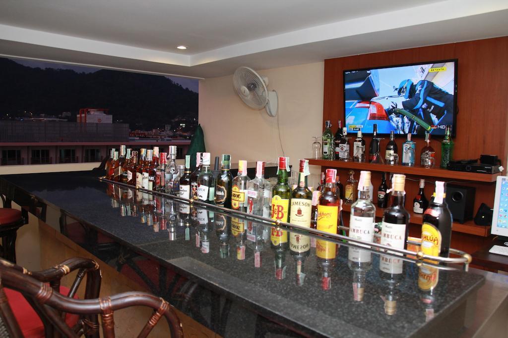 Hemingways Silk Hotel Patong Buitenkant foto