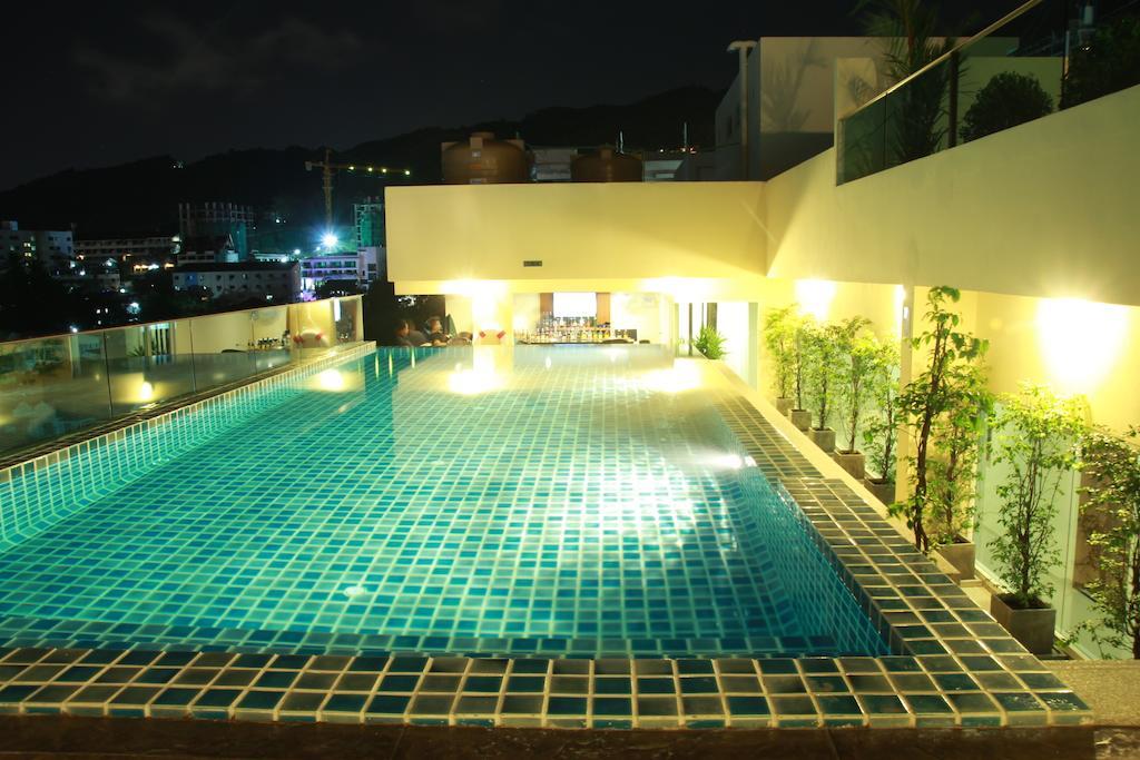 Hemingways Silk Hotel Patong Buitenkant foto