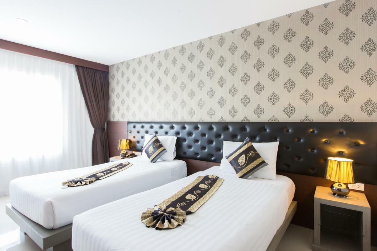Hemingways Silk Hotel Patong Buitenkant foto